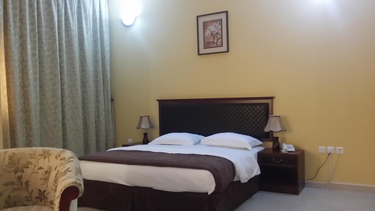 Aryana Hotel อัล บูรัยมิ ภายนอก รูปภาพ