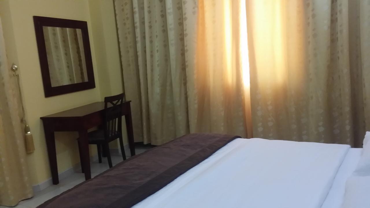Aryana Hotel อัล บูรัยมิ ภายนอก รูปภาพ